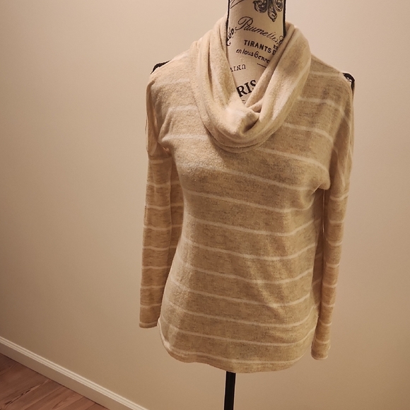 Design Lab Lord & Taylor Cream Cowl Neck Sweater - Picture 1 of 9